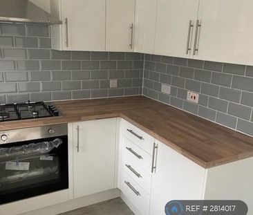 3 bedroom detached house to rent - Photo 3