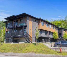 1 room apartment of 60m² in Gatineau - Photo 1