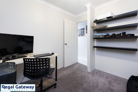 22B Halcyon Way, ATWELL WA 6164 - Photo 4