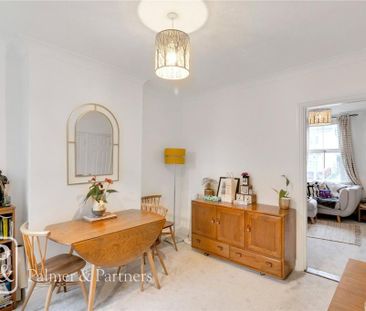 2 bedroom end of terrace house to rent - Photo 4