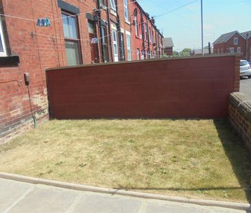 Brown Lane, Leeds, LS11 9LA - Photo 3