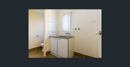 Modern Townhouse in Quiet Off Street Location - Photo 5