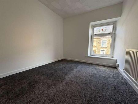 Brewery Street, Pontygwaith, CF43 - Photo 2