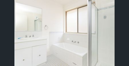 High-Efficiency Home with 8-Star Rating and 5000L Plumbed Water Tank - Photo 5