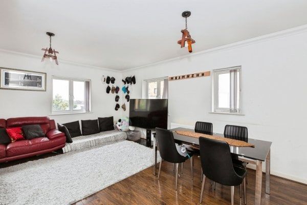 Royal Crescent, Ilford, IG2, Property for rent - Photo 1