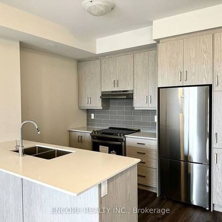 Hwy 7./Exchange Ave Brand New Luxury 3Bdrm Twnhouse Bright +Spacious - Photo 1