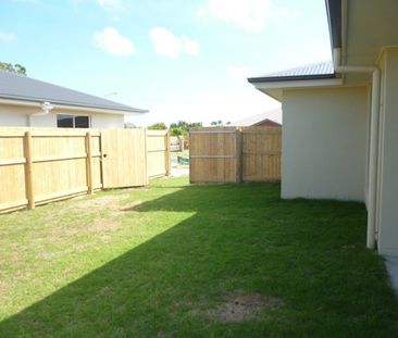 Beaconsfield - Family home - Photo 1