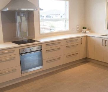 Executive Convenience In Wigram - Photo 3