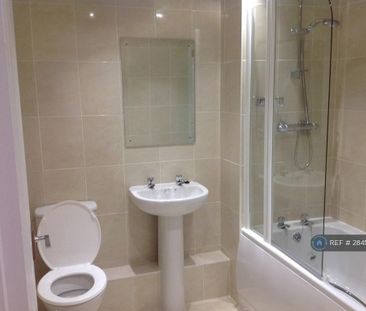 2 bedroom semi-detached house to rent - Photo 4