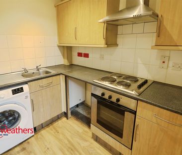 3 bed flat to rent in Royal Street, Barnsley, S70 - Photo 5