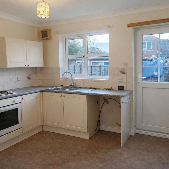 2 bedroom terraced house to rent - Photo 1