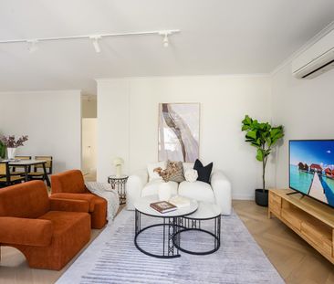 MODERN BEACHSIDE LIVING WITH SPACE TO ENTERTAIN - Photo 3