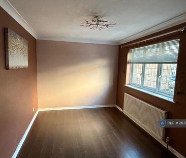 3 bedroom terraced house to rent - Photo 4