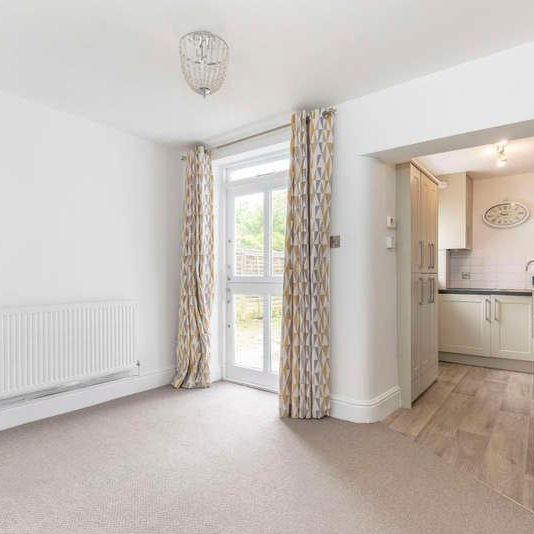 Croft Avenue, Cheltenham, GL53 - Photo 1