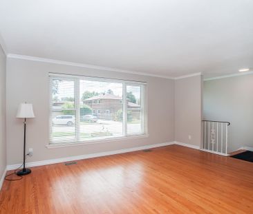 For Lease - 92 Fortrose Crescent, Toronto, Ontario - Photo 3