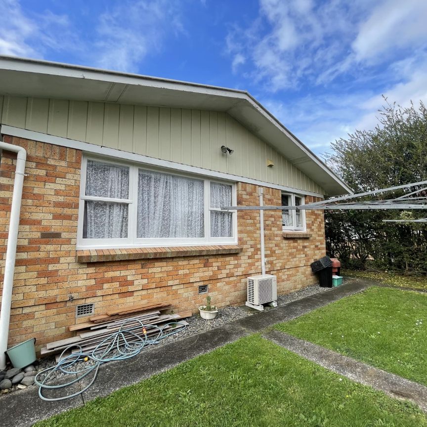 Two bedroom unit on Cameron Road. Hamilton East - Photo 1