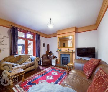 4 bedroom semi-detached house to rent - Photo 2