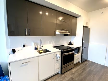 For Lease - 180 Fairview Mall Drive Unit# 907, Toronto, Ontario - Photo 5