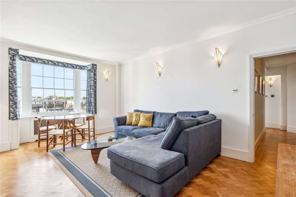 A beautifully renovated apartment in a superb Notting Hill mansion block - Photo 1