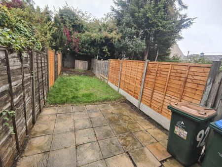 2 bedroom terraced house to rent - Photo 5