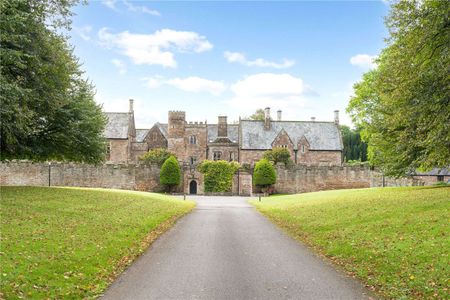 Converted Grade II* listed apartment set in a country house - Photo 5