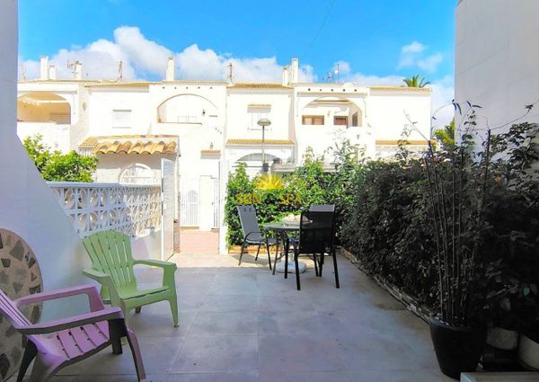 2 BEDROOM VILLA IN MIL PALMERAS