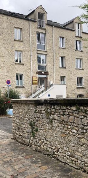 Location Appartement 1 pièce 25m² - Photo 1