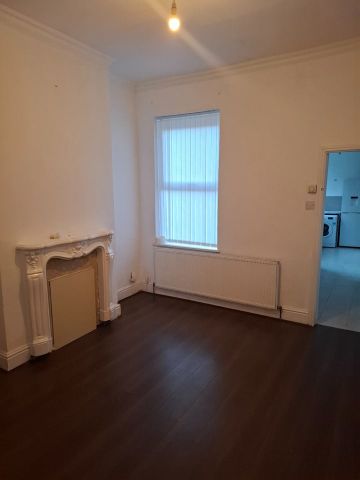 3 Bed Terraced House, Barrows Road, B11 - Photo 2