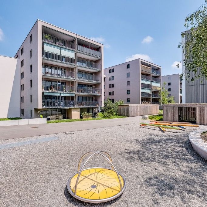 Sonnige Wohnung in begehrtem Familienquartier - Photo 1