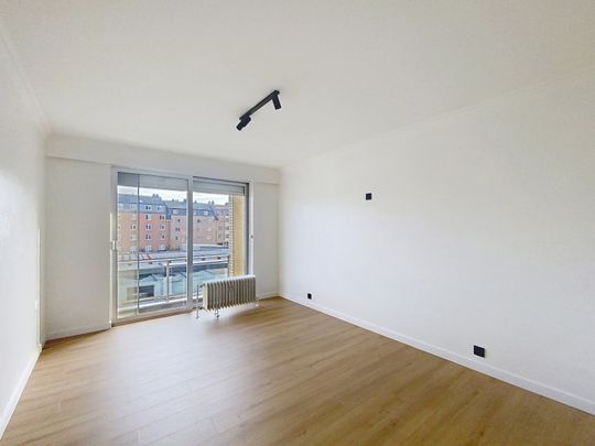 Vernieuwd appartement met 2 kamers centrum Ninove - Photo 1