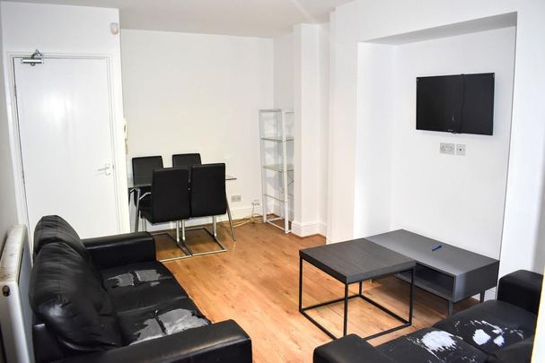 5 bedroom flat to rent - Photo 1