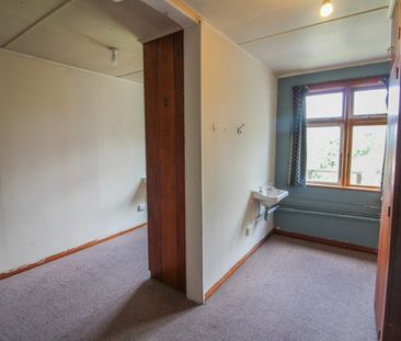 The Attic - Character 6 Bedroom Flat in Historic Building for 2026 - Photo 2