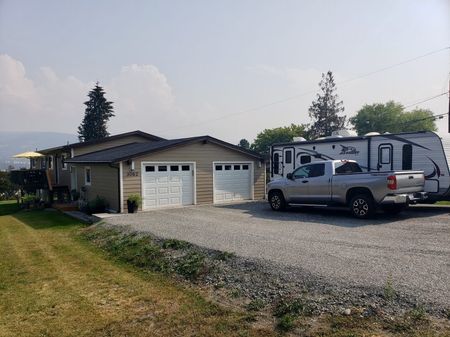 3 Bdrm: Updated Main Floor Suite in Lake Country - Photo 3