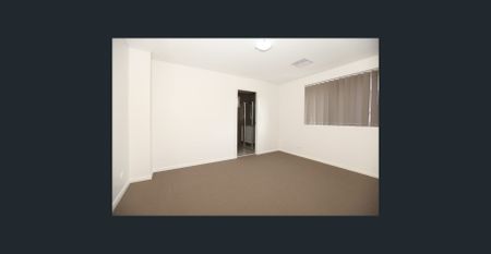 Huge Family Home - Photo 4