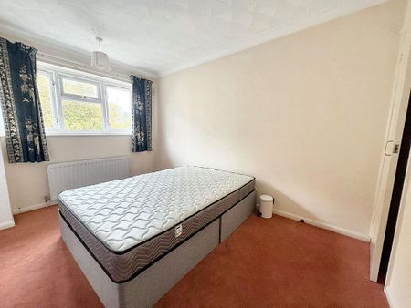 2 bedroom maisonette to rent - Photo 2