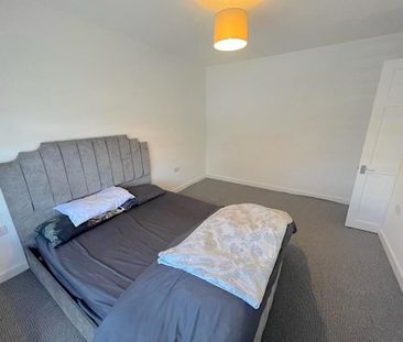 Doddsfield Road, Slough - Photo 5