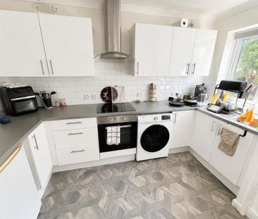 2 bedroom terraced house to rent - Photo 4