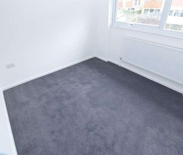 West Woodside, Bexley, DA5 - Photo 3