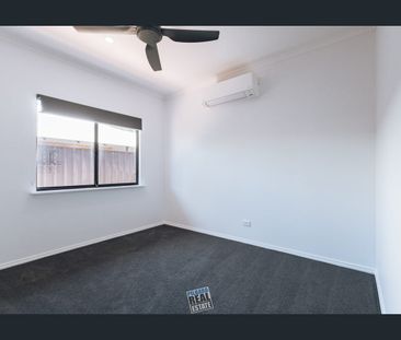 Stunning 4 x 2 designed for entertaining & comfort! - Photo 3