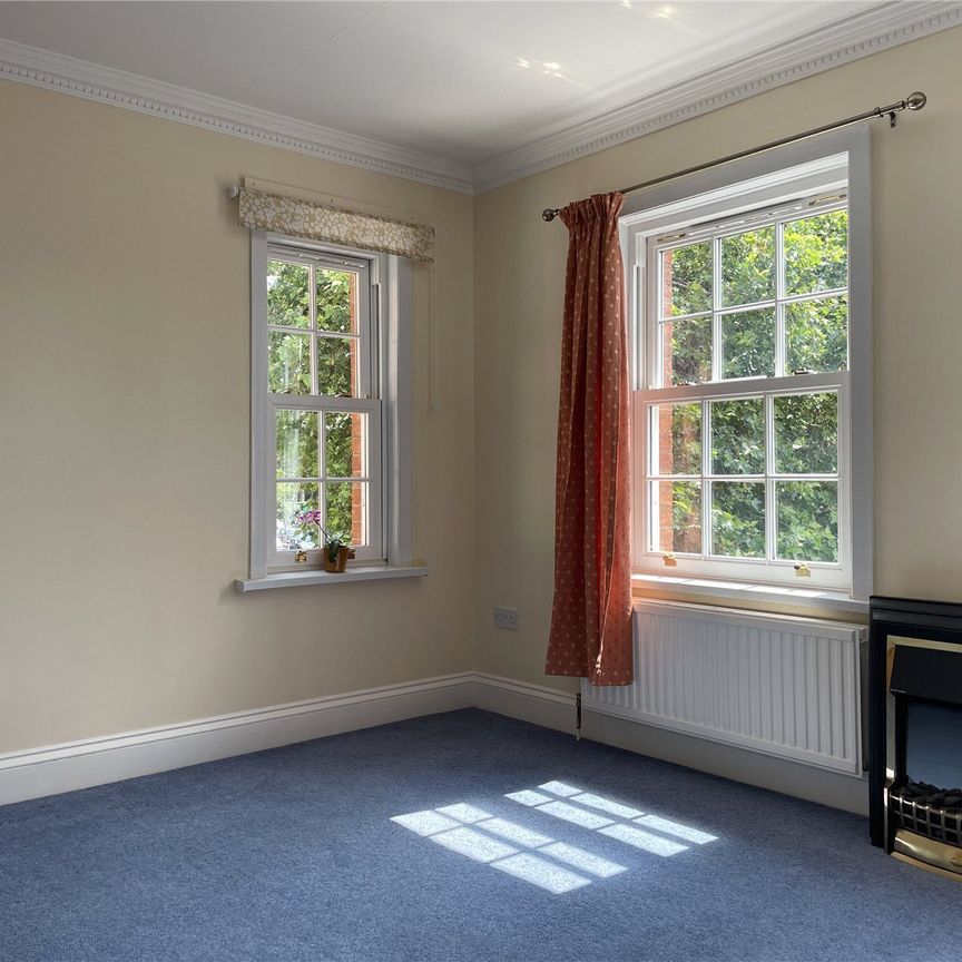 The Octagon, Taunton, Somerset, TA1 - Photo 1