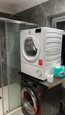 1 bedroom in a house share to rent - Photo 1