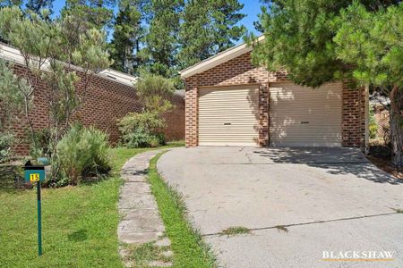 Spacious, low maintenance home - Photo 2