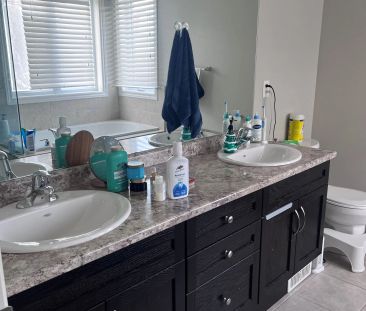 406 Sophia Crescent #Upper Level - Photo 6