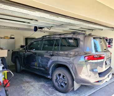 Abbotsford - Photo 1