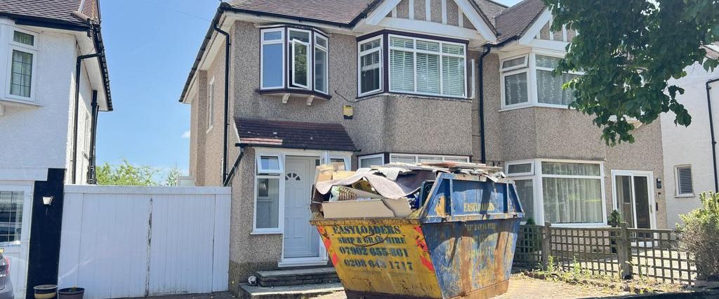 3 bedroom semi-detached house to rent - Photo 1