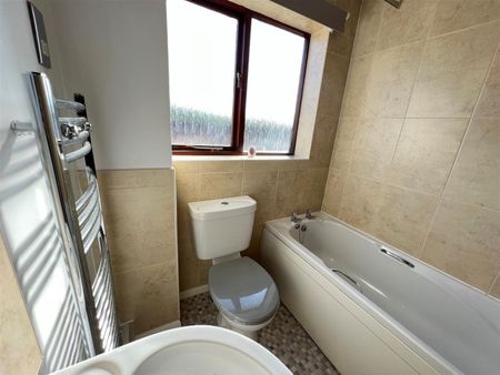 2 bedroom House To Let - Photo 5