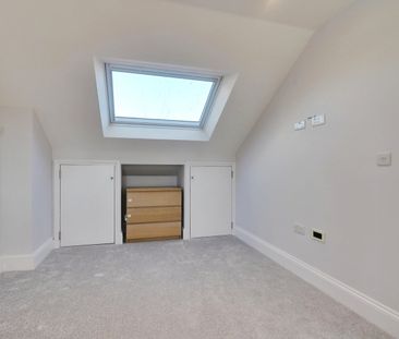 5 Bed Terraced House, William Road, SW19 - Photo 3