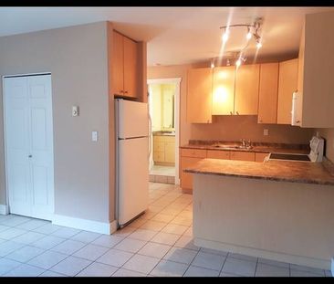 Bachelor Suite for Rent - Photo 1