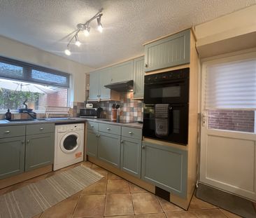 4 Bed Link Detached - Photo 6