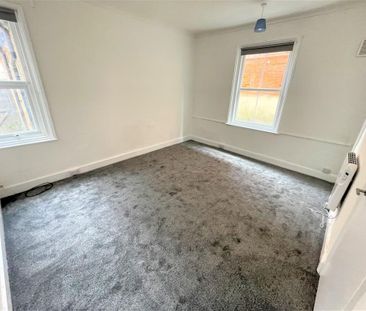 1 bedroom ground floor flat to rent - Photo 4